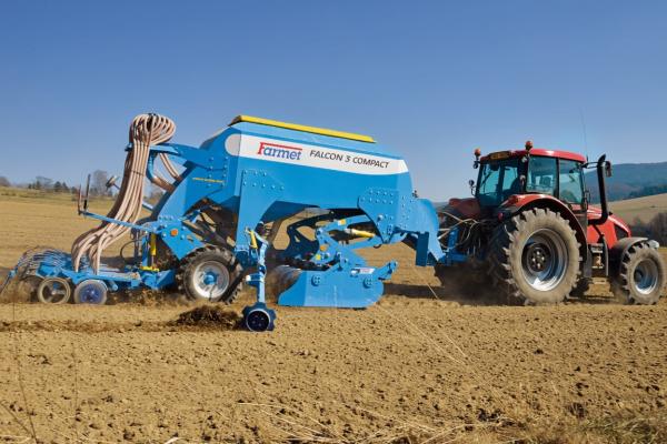 Kompaktowy siewnik Falcon 3 Compact